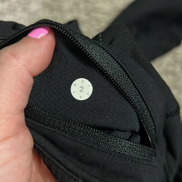 Lululemon Black Cropped Leggings with Small Hole Size 2 - Picture 7 of 7